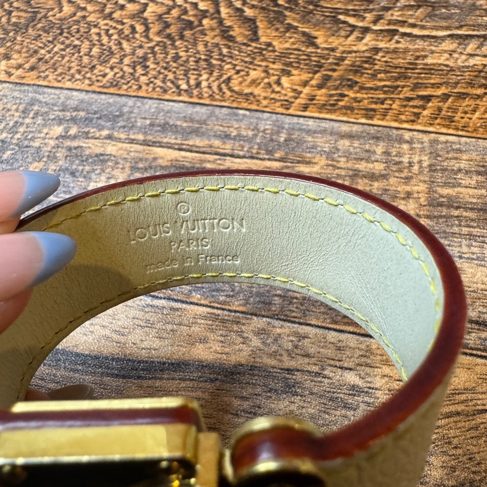 Auth Louis Vuitton Koala Lock Cream And Red Bracelet Small SN0068 Gold Hardware - Picture 9 of 15